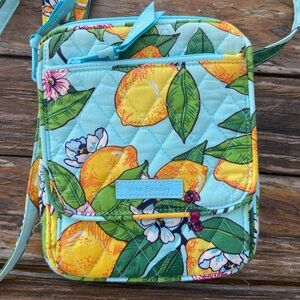 Vera Bradley 🍋 Lemon Crossbody